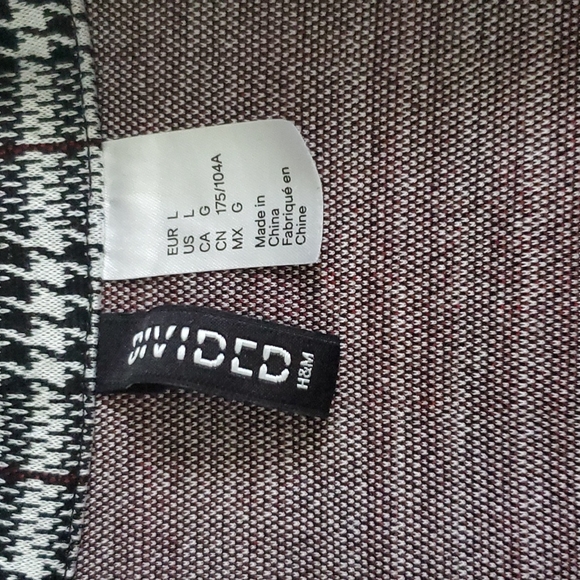 H&M Blazer - Picture 2 of 4